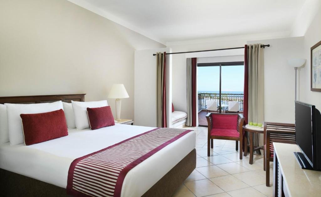 Двухместный семейный номер Superior с балконом и с видом на море Jaz Belvedere Resort