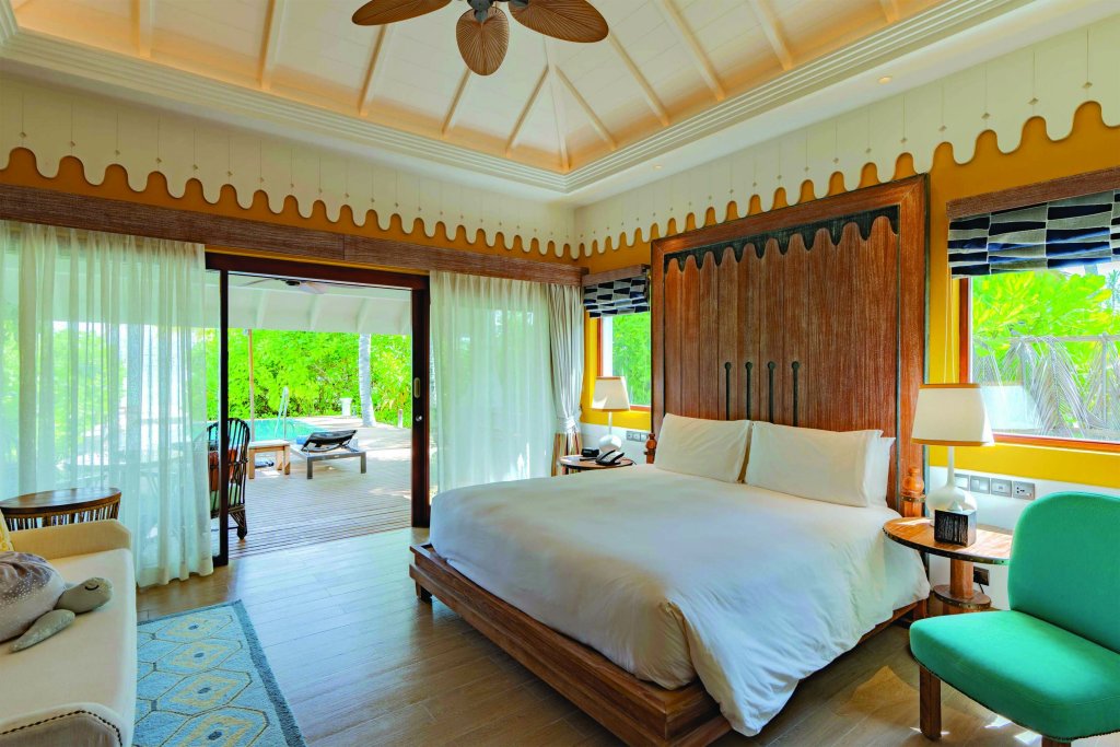 Вилла  с бассейном семейная Beach с 2 комнатами SAii Lagoon Maldives, Curio Collection By Hilton
