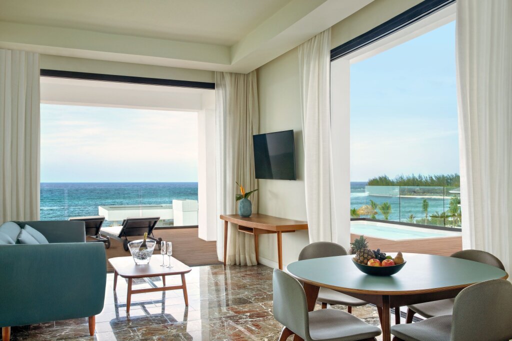 Imperial Rooftop Terrace Double Suite oceanfront Excellence Oyster Bay