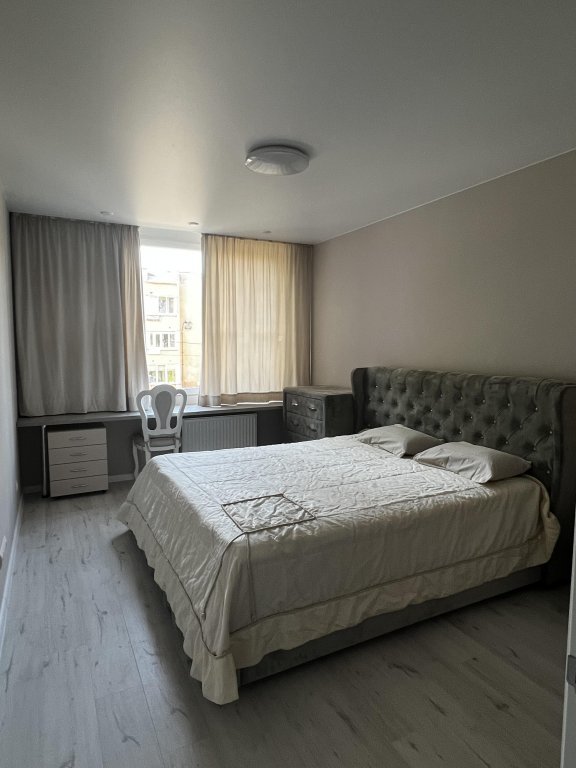 Apartamento 1 dormitorio con balcón y con vista a la ciudad Novy Dom V Tsentre Kaliningrada Flat