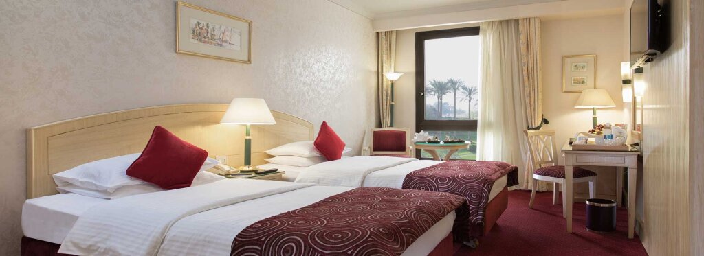Двухместный полулюкс Отель Le Passage Cairo Hotel & Casino