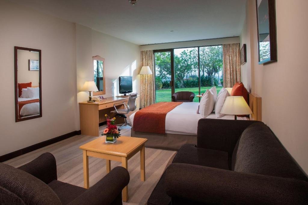 Courtyard Access Double Family room Crowne Plaza Muscat, an IHG Hotel