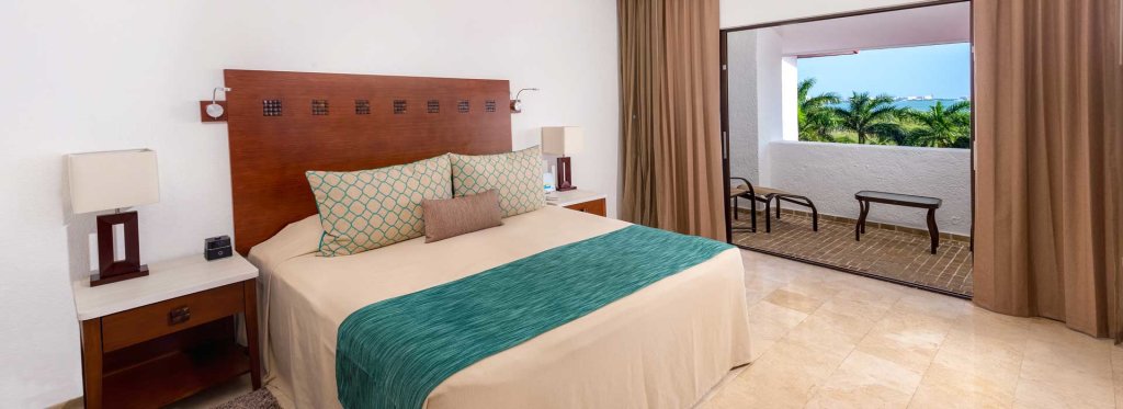 2 Bedrooms Master Quadruple Suite beachfront The Royal Cancun All Villas Resort