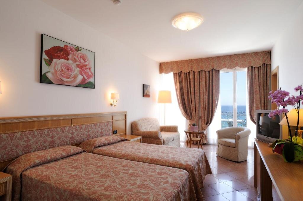 Junior suite doppia Grand Hotel Mediterranee