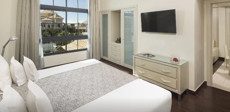 Четырёхместный люкс Master с 2 комнатами Gran Melia Palacio de Isora Resort & Spa