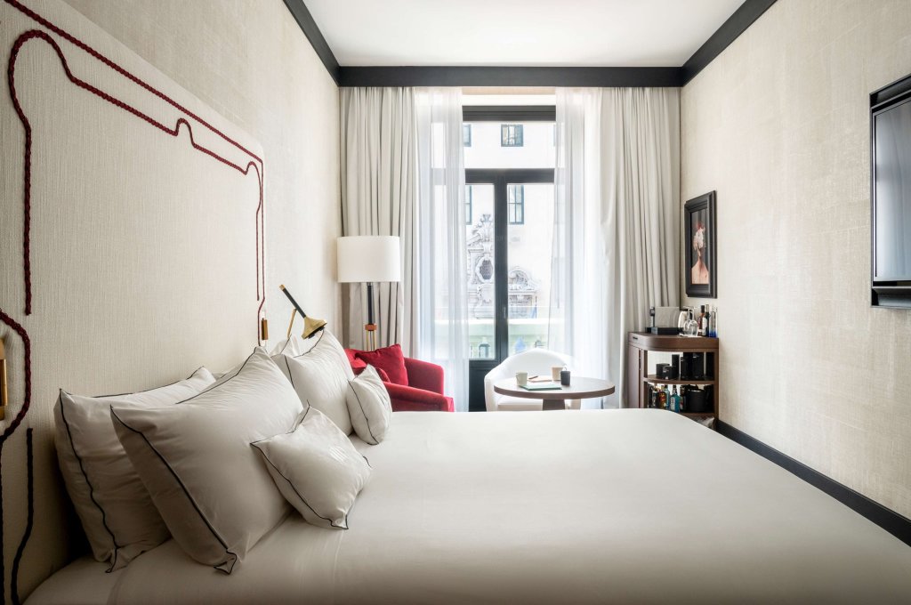 Двухместный номер Grana Hotel Montera Madrid, Curio Collection By Hilton