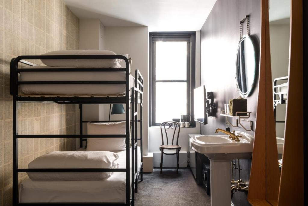 Cama en dormitorio compartido Ace Hotel New York