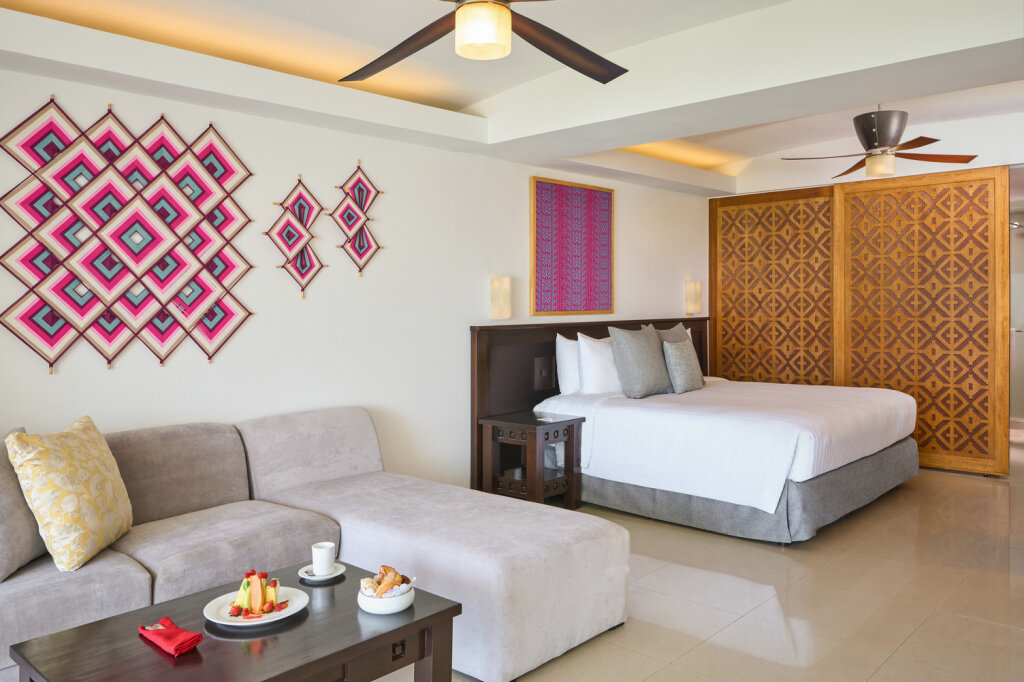 Quadruple Junior Suite with ocean view Wyndham Alltra Vallarta, All-Inclusive Resort