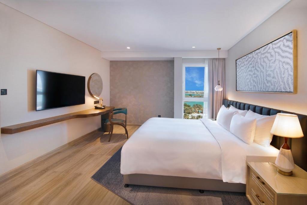 Двухместный номер Premium с видом на море Radisson Blu Hotel & Resort, Abu Dhabi Corniche