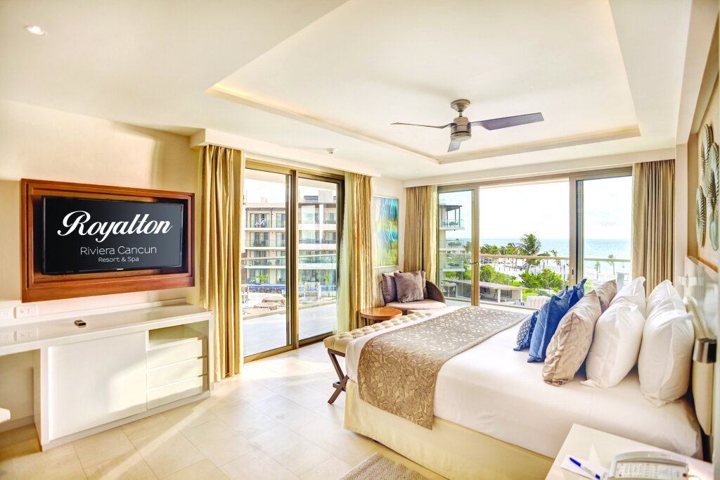 Люкс Luxury Presidential с 2 комнатами Royalton Riviera Cancun, An Autograph Collection All-Inclusive Resort & Casino