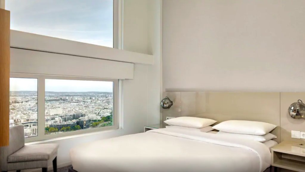 Двухместный люкс Loft Hyatt Regency Paris Etoile