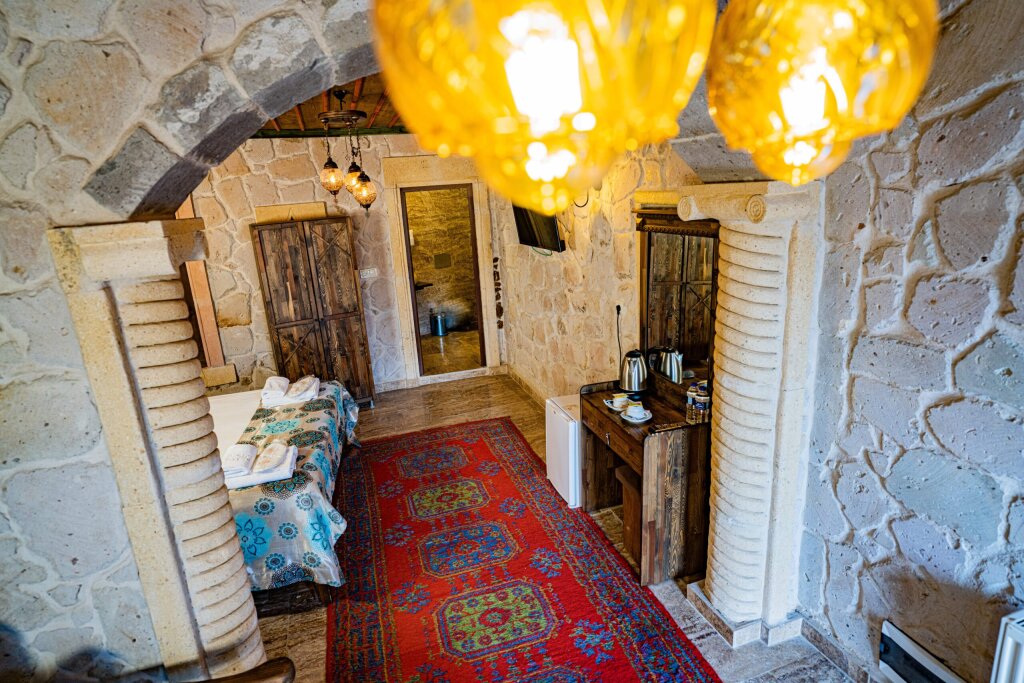 Двухместный полулюкс с джакузи Deluxe Cappadocia Caves Hotel