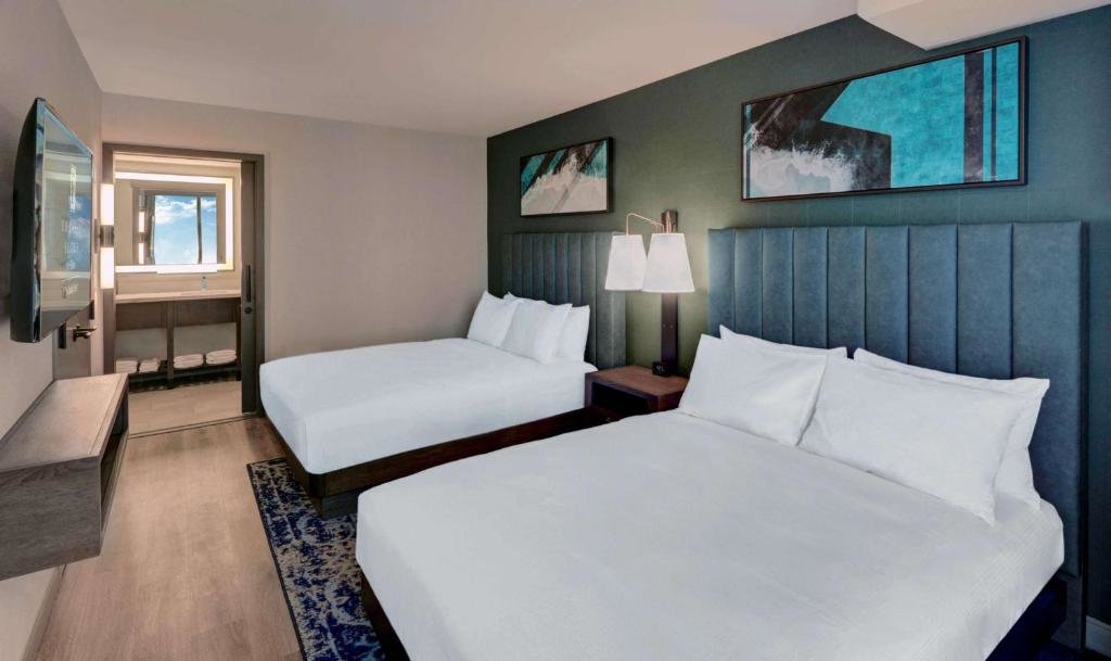 Люкс Hearing Accessible с 2 комнатами Embassy Suites By Hilton Virginia Beach Oceanfront Resort