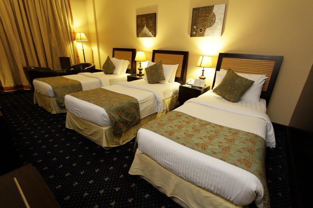 Standard triple chambre Dorus Hotel
