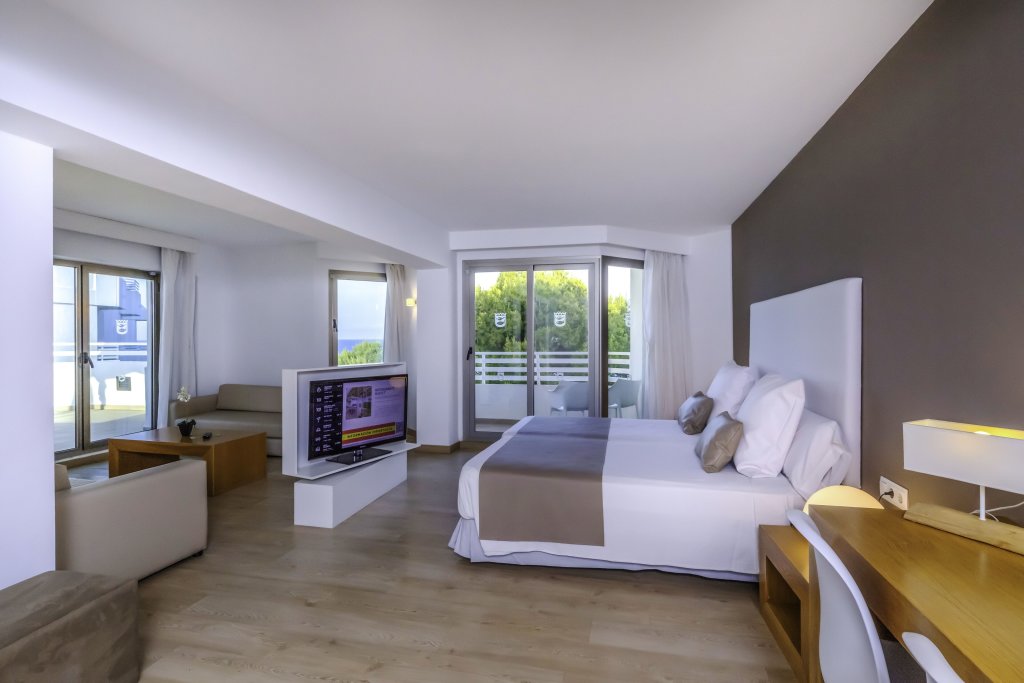 Premium quadruple suite junior Aperçu mer Playa Esperanza Resort