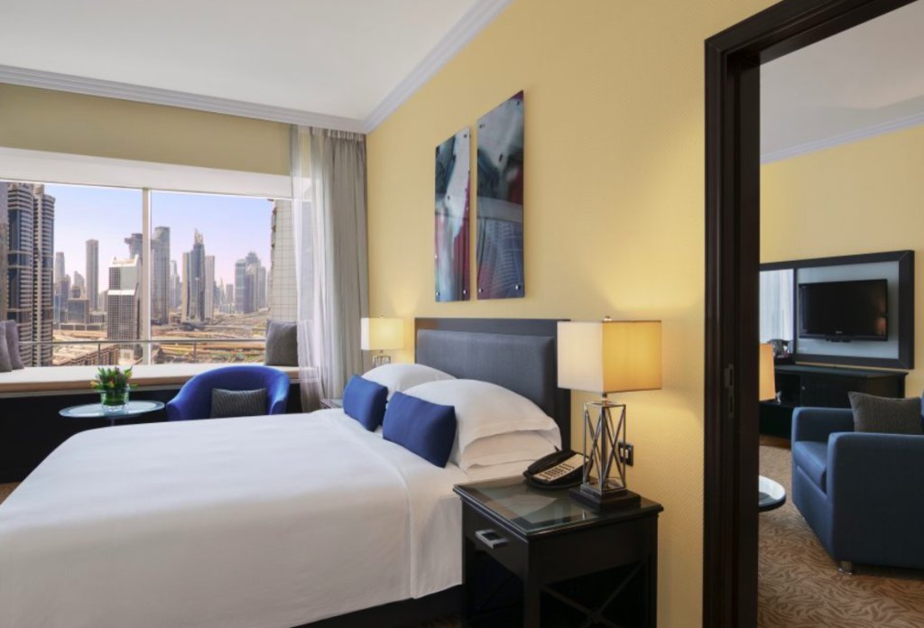 Двухместный клубный люкс Towers Rotana - Dubai