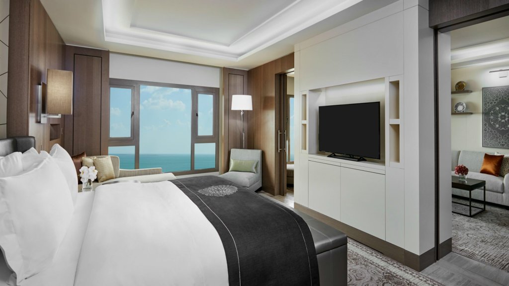 Люкс Ocean InterContinental Doha Beach & Spa, an IHG Hotel