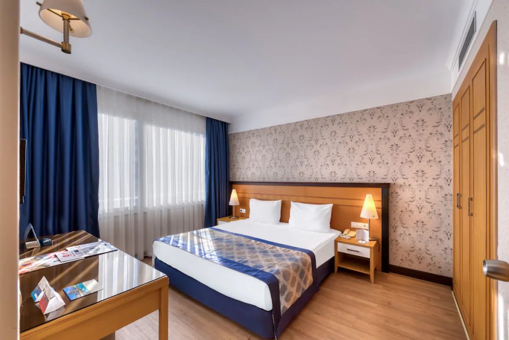 Двухместный полулюкс Porto Bello Hotel Resort & Spa