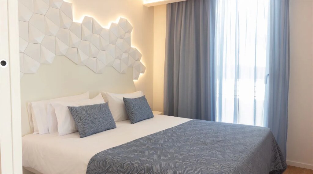 2 Bedrooms Luxury Suite Hotel Montemar Maritim
