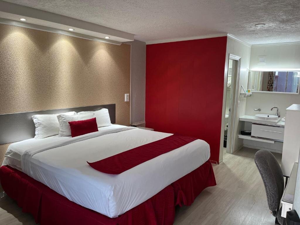 Номер Mobility Accessible Travelodge by Wyndham Orlando at Heart of International Drive