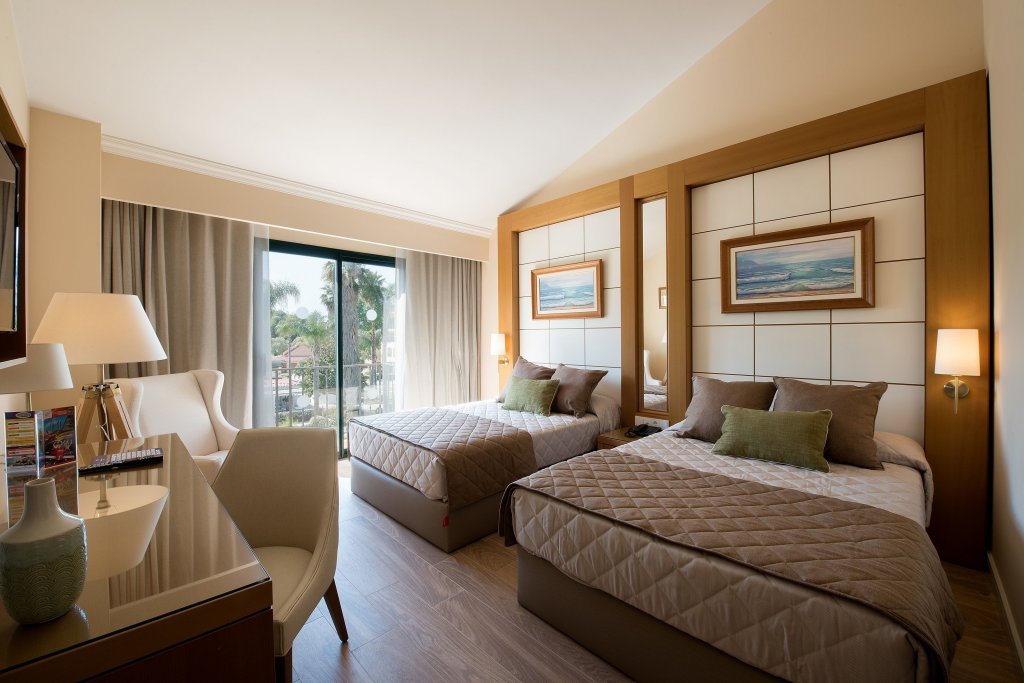 Standard Quadruple room Hotel PortAventura