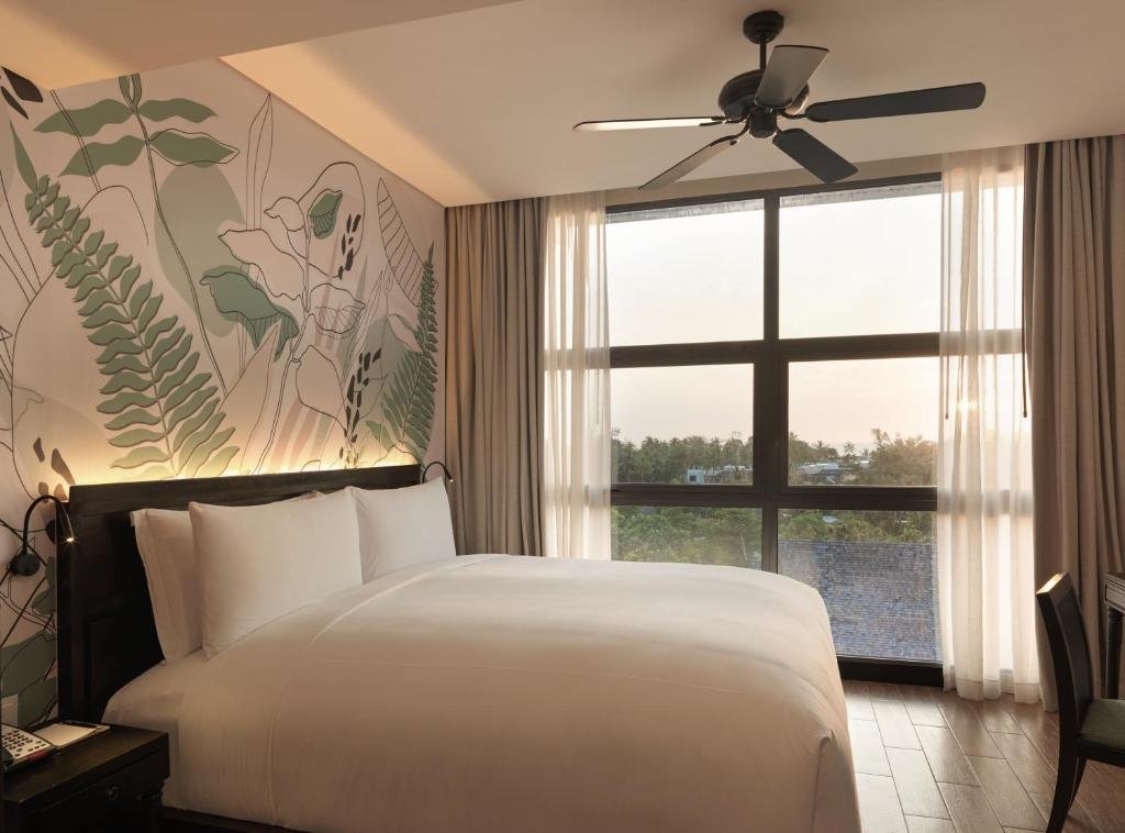 Двухместный люкс Sunset c 1 комнатой Avani Plus Mai Khao Phuket Suites