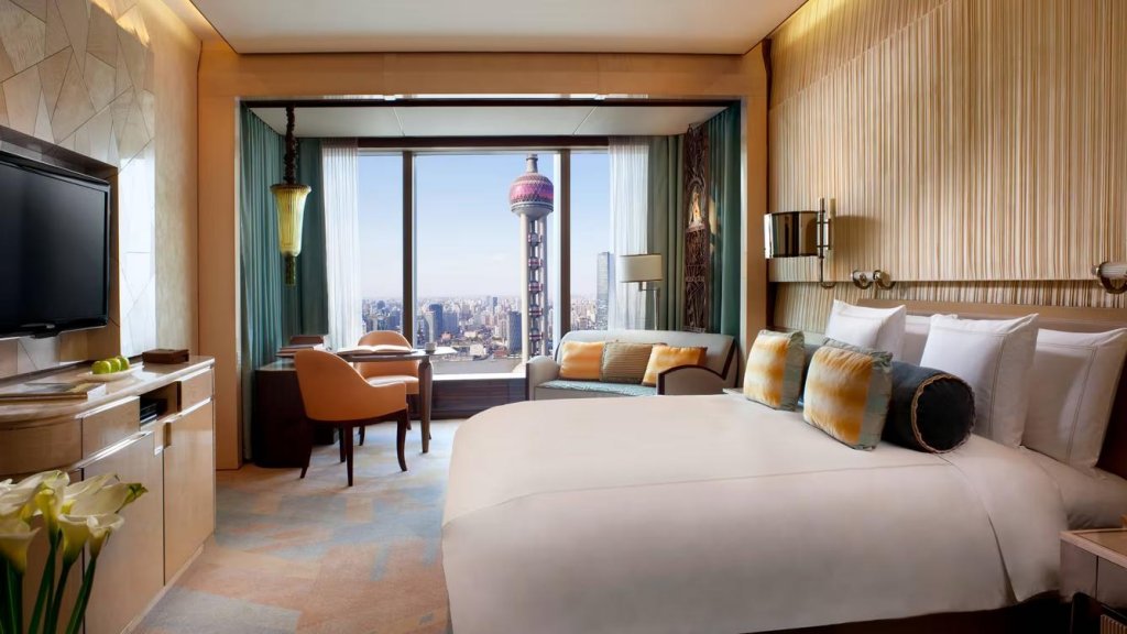 Двухместный номер Guest with tower view The Ritz-Carlton Shanghai, Pudong