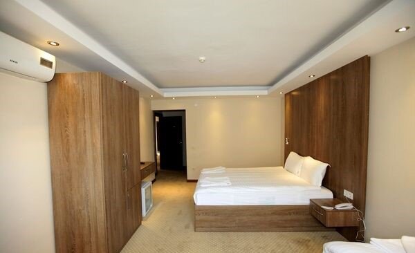 Basic Doppel Zimmer mit Gartenblick Ny World Hotel