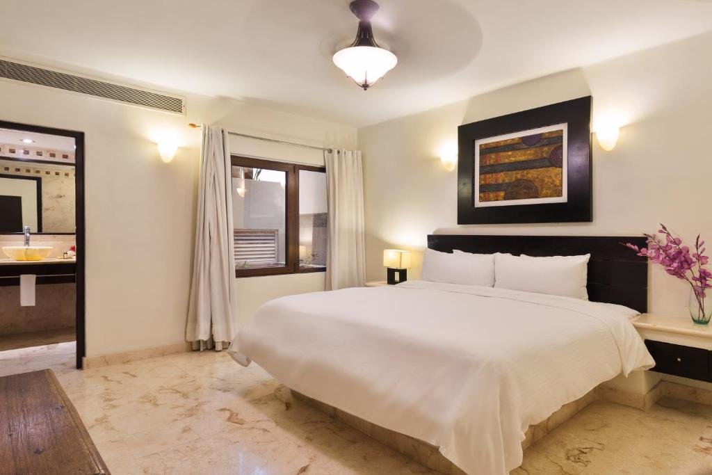Suite 2 Schlafzimmer El Taj Oceanfront and Beachside Condo Hotel
