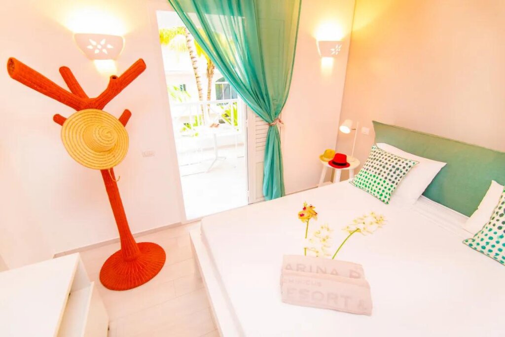 Двухместный люкс Romance Tracadero Beach Resort