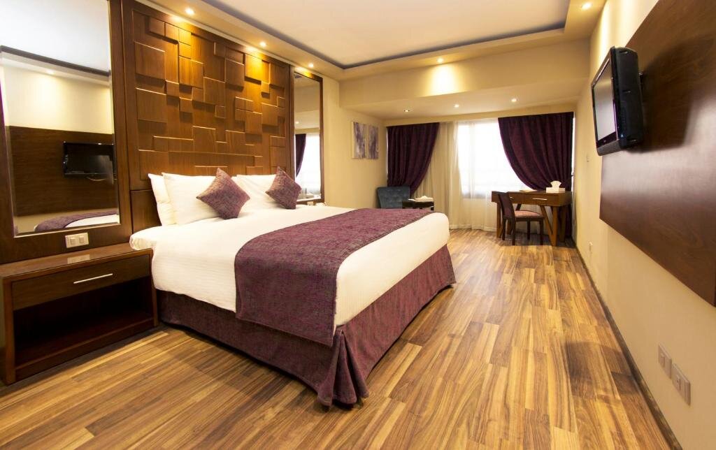 Двухместный люкс c 1 комнатой Pyramisa Suites Hotel Cairo