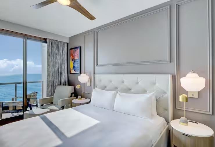 Двухместный люкс Presidential oceanfront Embassy Suites By Hilton Virginia Beach Oceanfront Resort