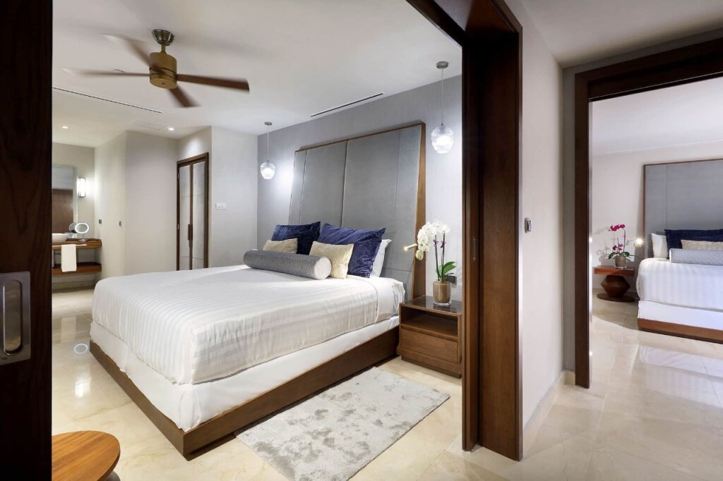 Четырёхместный люкс Signature с панорамным видом на океан Grand Palladium Vallarta Resort & Spa