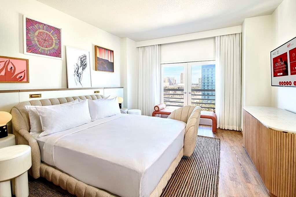 Canyon Oasis Chamber Double Suite Virgin Hotels Las Vegas, Curio Collection