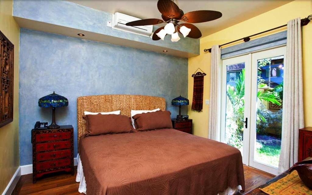 Двухместный люкс Breadfruit Hermosa Cove Villa Resort & Suites
