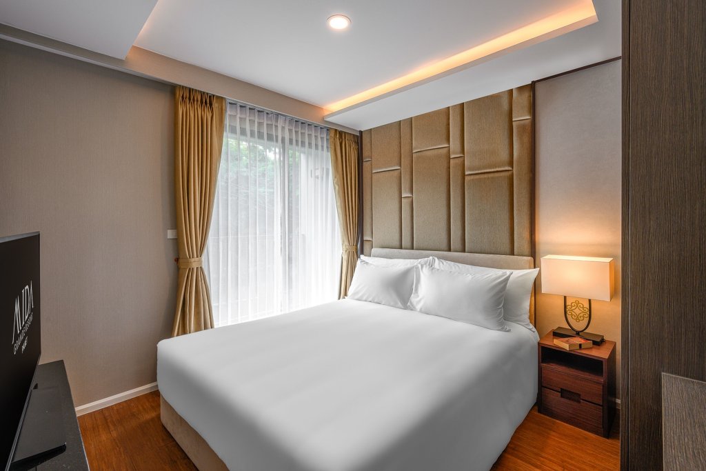 3 Bedrooms Grande with Jacuzzi Suite with ocean view MIDA Grande Resort Phuket
