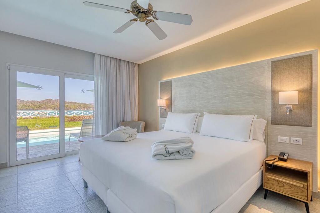 Двухместный Senator люкс Luxury Swim Up с видом на океан Senator Puerto Plata Spa Resort