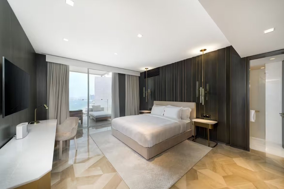 Люкс с 2 комнатами с видом на Дубай Марина Platinium Holiday Home at Five Residences Palm Jumeirah Dubai