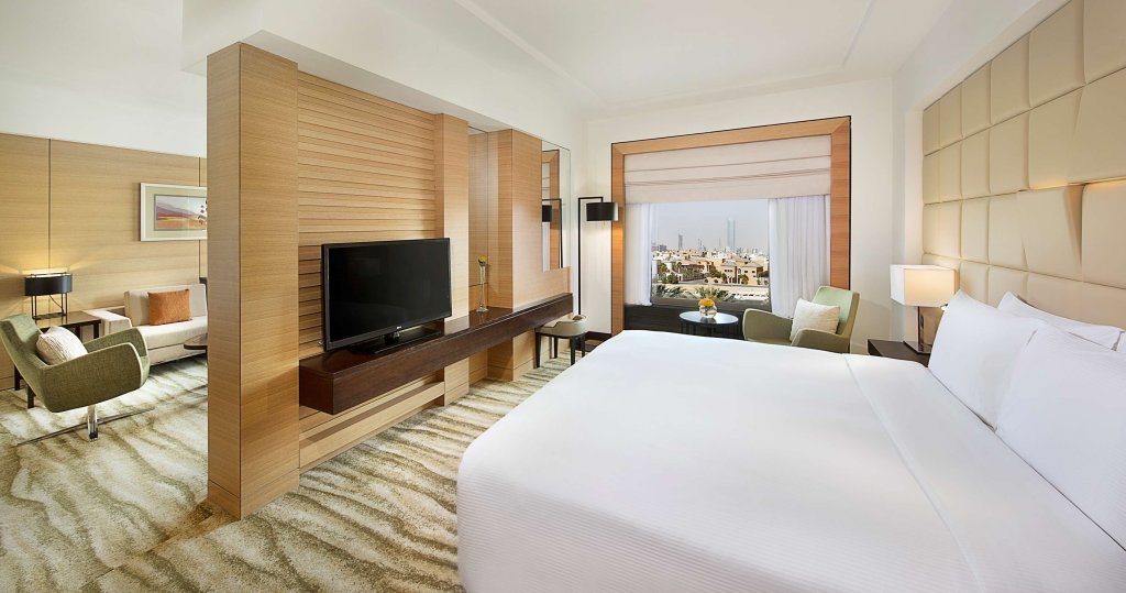 Double Junior Suite DoubleTree by Hilton Hotel Riyadh - Al Muroj Business Gate