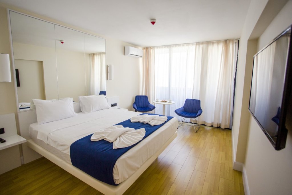 Deluxe Doppel Zimmer mit Balkon Rightapart Apart-Hotel