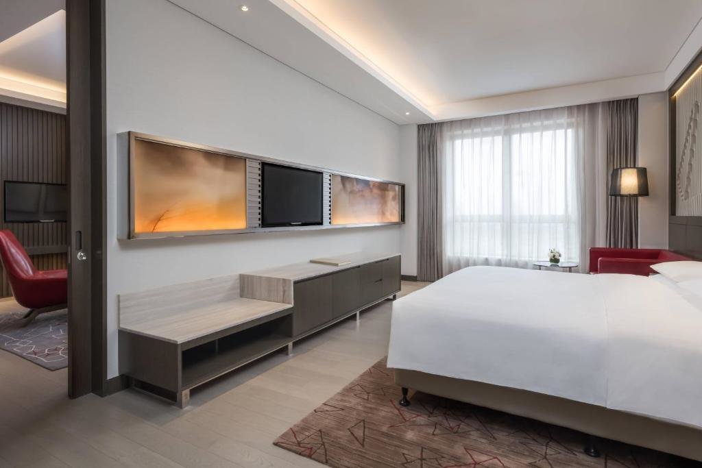 Двухместный люкс Executive c 1 комнатой Courtyard by Marriott Tianjin Hongqiao