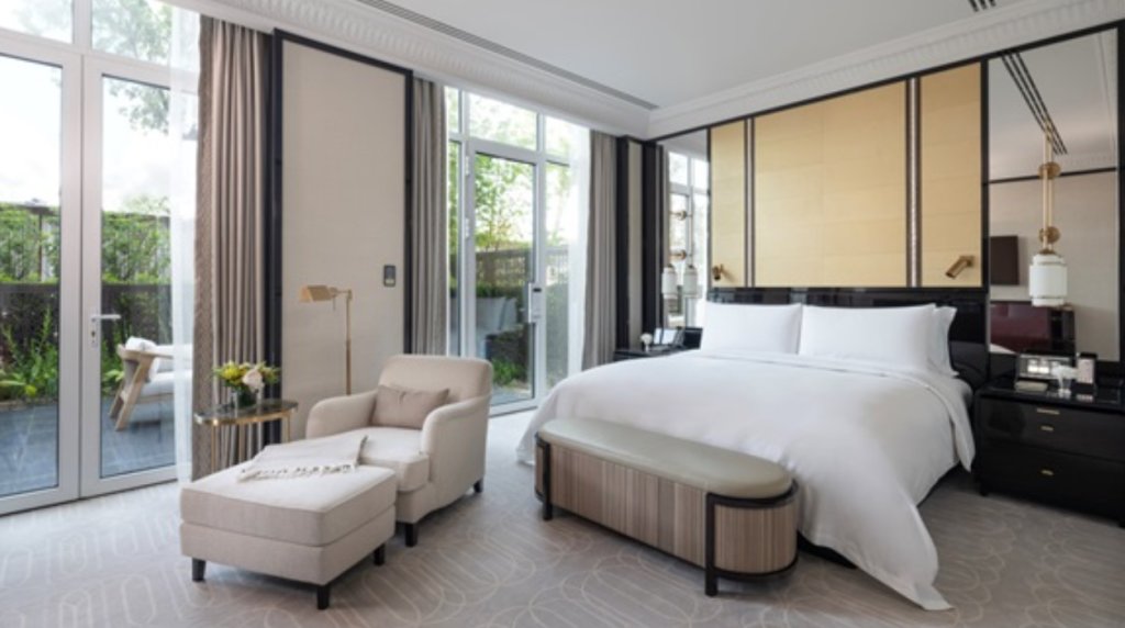 Deluxe Double Suite with garden view The Peninsula Istanbul