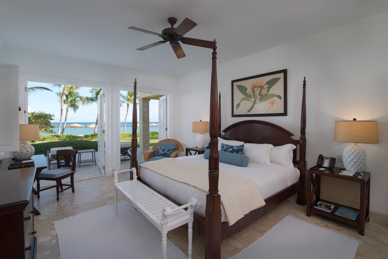 2 Bedrooms Suite beachfront Tortuga B-47
