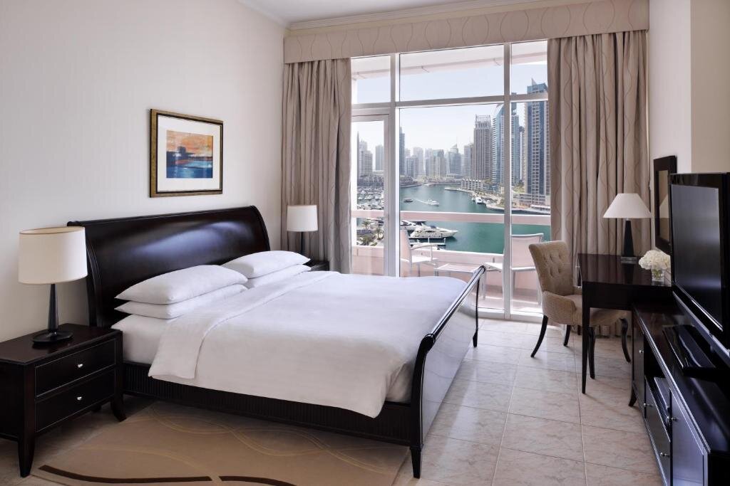 Четырёхместный люкс с 2 комнатами Dubai Marriott Harbour Hotel And Suites
