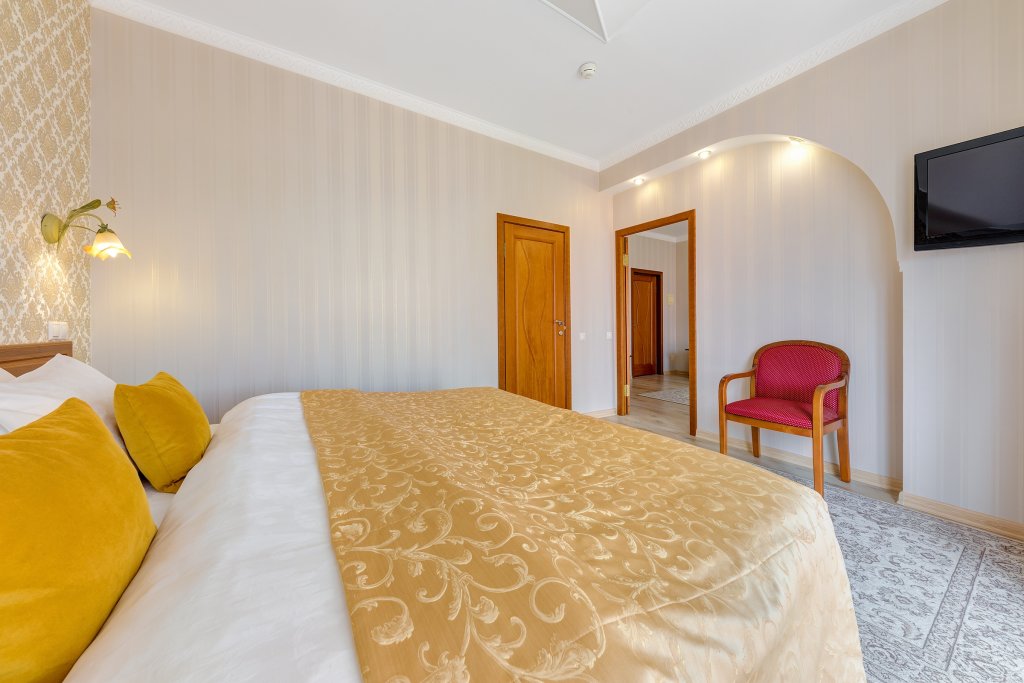 2 Bedrooms Family Suite with balcony Bogema Premium Hotel
