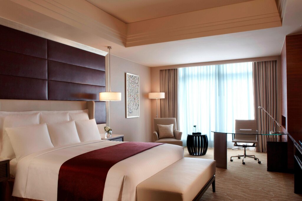 Deluxe Double room with city view Shanghai Marriott Hotel Riverside