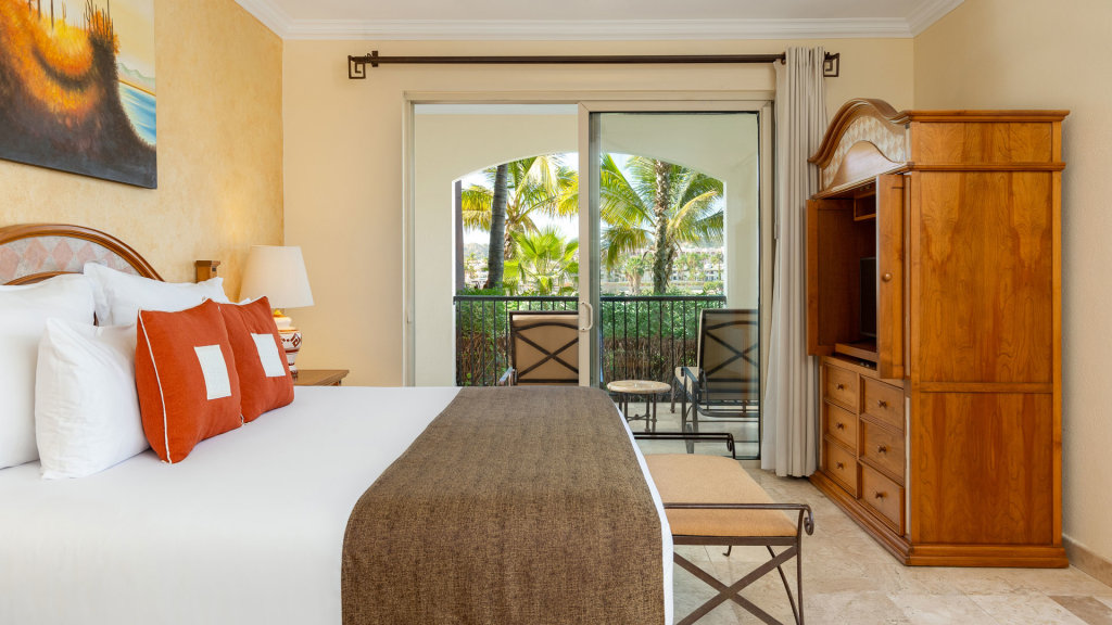 Люкс c 1 комнатой с видом на сад Villa del Arco Beach Resort & Spa