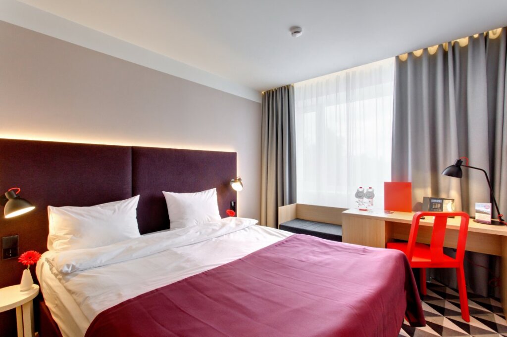Standard Doppel Zimmer AZIMUT Hotel Ufa