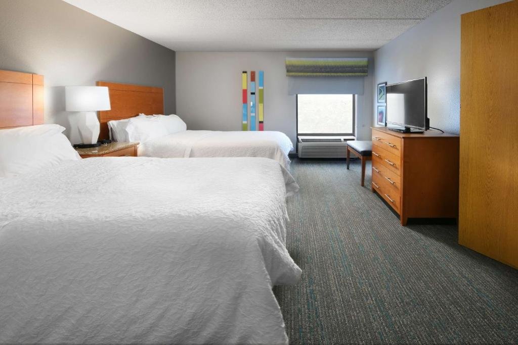 Четырёхместный номер Hampton Inn & Suites Houston-Medical Center-NRG Park