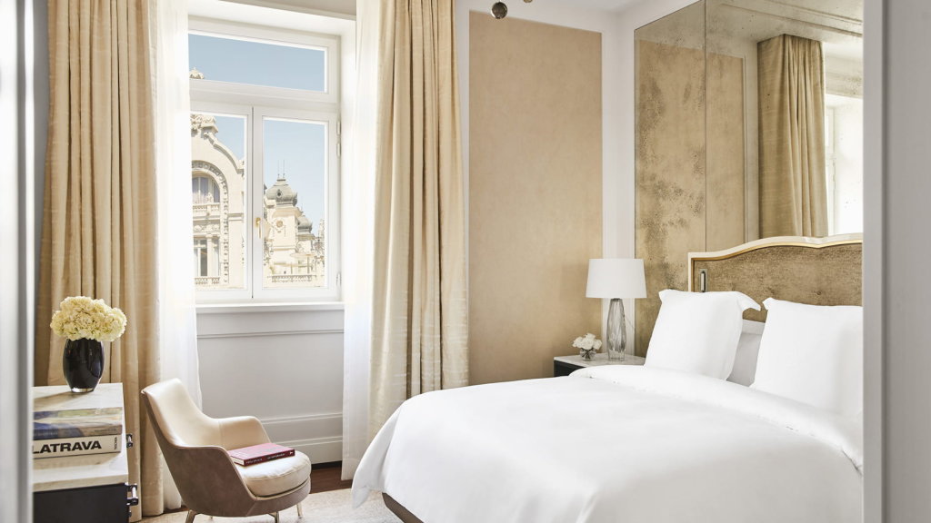 Четырёхместный люкс с 2 комнатами Four Seasons Hotel Madrid